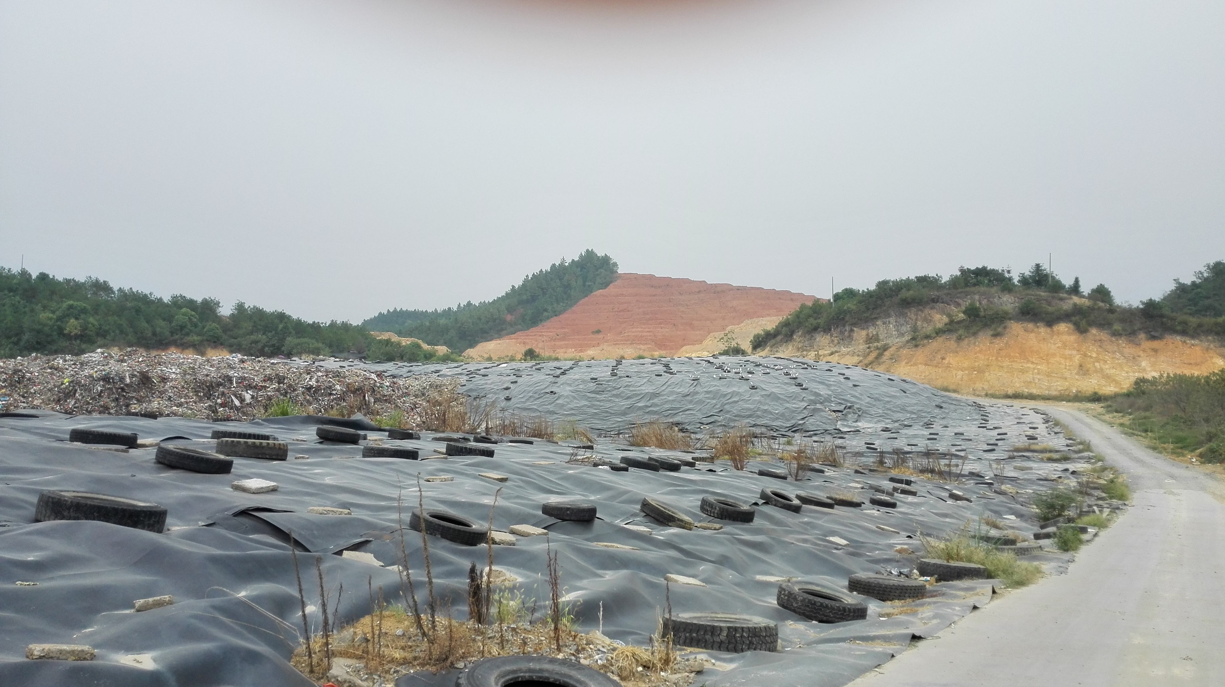 提高土工膜鋪設后整體效果及縮減施工成本