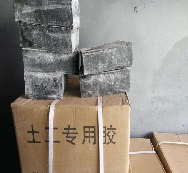 防水土工膜KS膠如何使用在人工湖及渠道防滲工程中？