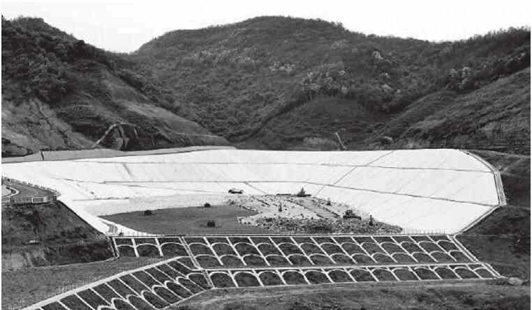 膨潤土防水毯為一種無污染、穩(wěn)定性高的新型土工材料